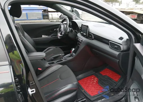 2020 Hyundai Veloster 2.0 Premium z USA, uszkodzony, nr VIN KMHTG6AF2LU029295